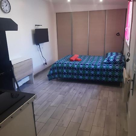 Hotel La Nuit Etoilee Marsylia Zewnętrze zdjęcie