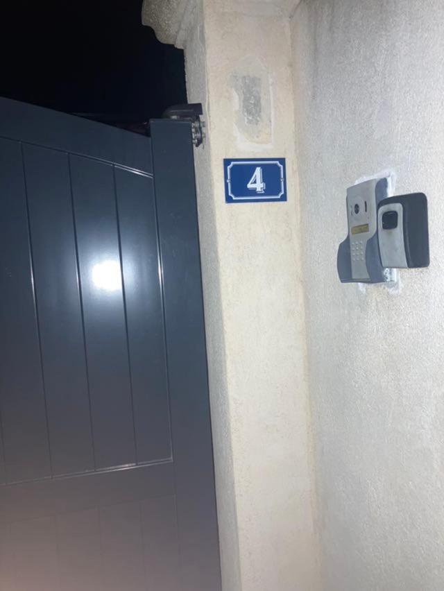 Hotel La Nuit Etoilee Marsylia Pokój zdjęcie